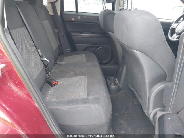 Photo 7 VIN: 1J4NT1FB9BD176823 - JEEP COMPASS 