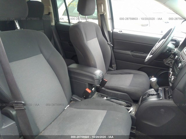 Photo 4 VIN: 1J4NT1FB9BD264433 - JEEP COMPASS 