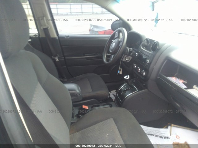 Photo 4 VIN: 1J4NT1FBXBD143880 - JEEP COMPASS 