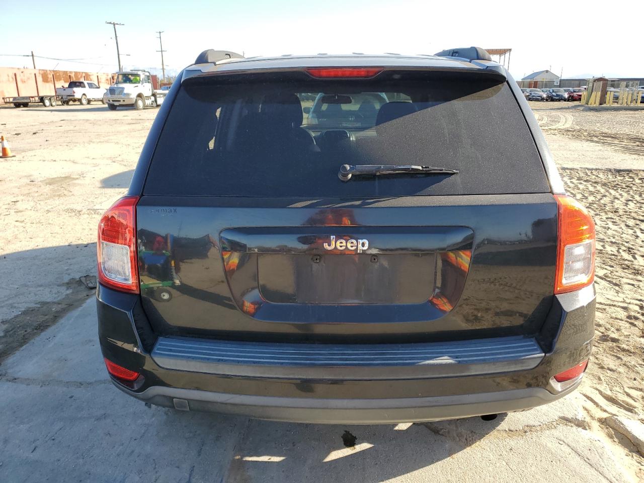 Photo 5 VIN: 1J4NT1FBXBD159559 - JEEP COMPASS 