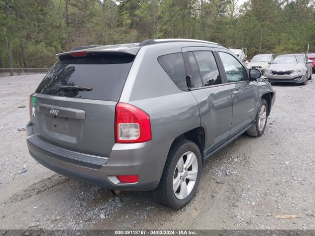 Photo 3 VIN: 1J4NT1FBXBD224488 - JEEP COMPASS 