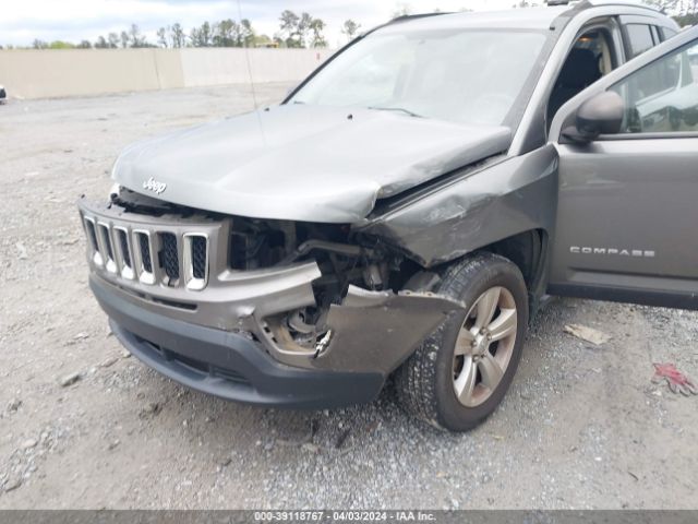 Photo 5 VIN: 1J4NT1FBXBD224488 - JEEP COMPASS 