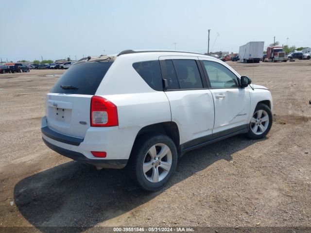 Photo 3 VIN: 1J4NT1FBXBD224717 - JEEP COMPASS 