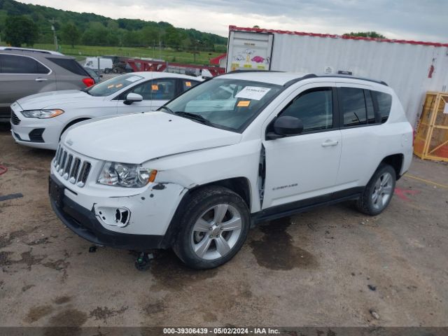 Photo 1 VIN: 1J4NT1FBXBD260939 - JEEP COMPASS 