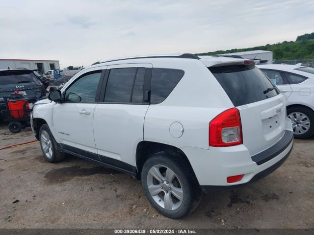 Photo 2 VIN: 1J4NT1FBXBD260939 - JEEP COMPASS 