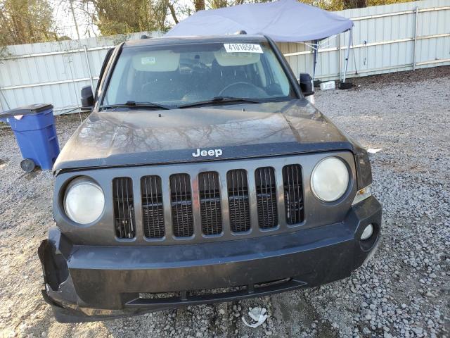 Photo 4 VIN: 1J4NT1GA0AD647438 - JEEP PATRIOT 