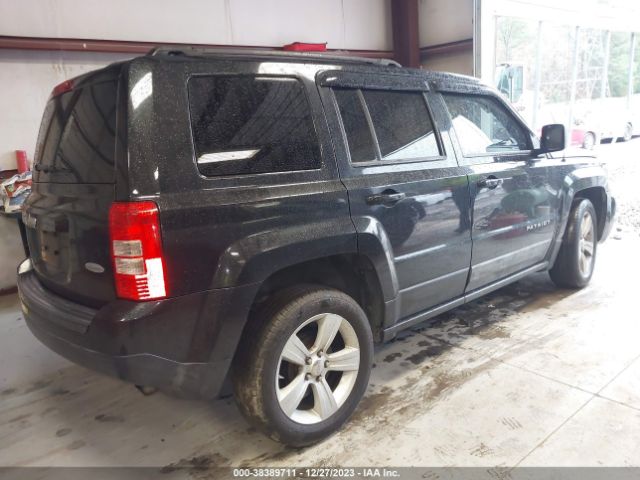 Photo 3 VIN: 1J4NT1GA0BD103930 - JEEP PATRIOT 