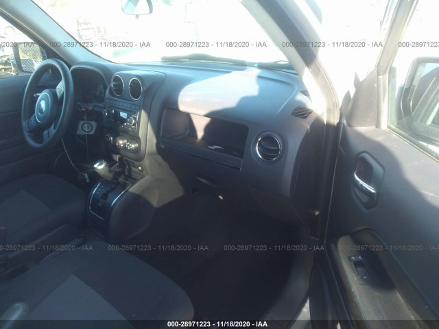 Photo 4 VIN: 1J4NT1GA1BD129467 - JEEP PATRIOT 