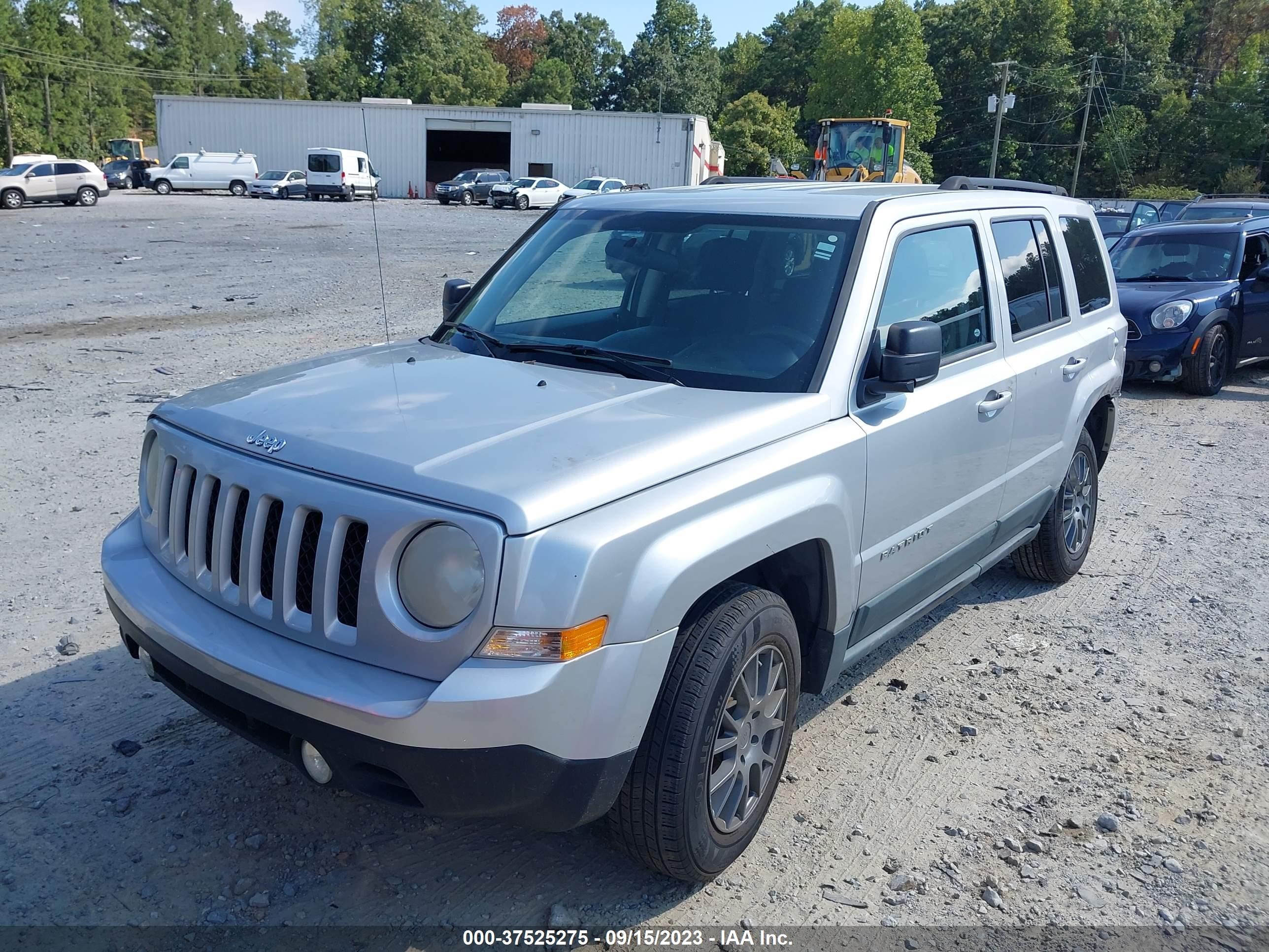 Photo 1 VIN: 1J4NT1GA1BD202837 - JEEP LIBERTY (PATRIOT) 