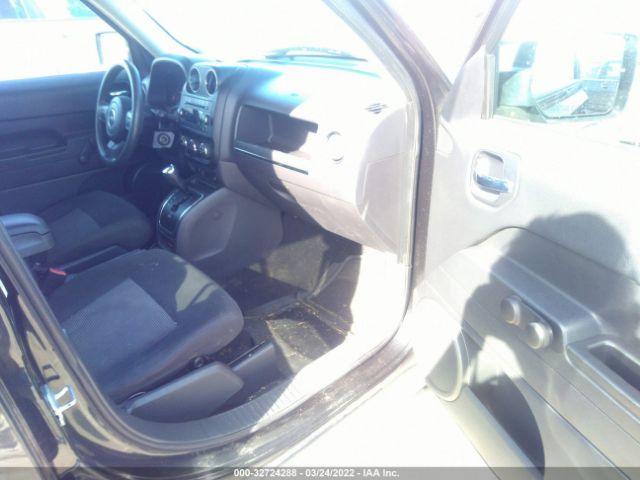 Photo 4 VIN: 1J4NT1GA2BD103668 - JEEP PATRIOT 