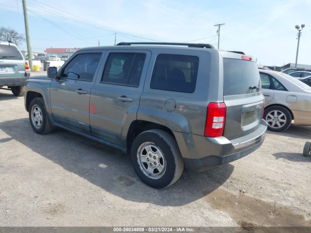 Photo 2 VIN: 1J4NT1GA2BD264313 - JEEP PATRIOT 