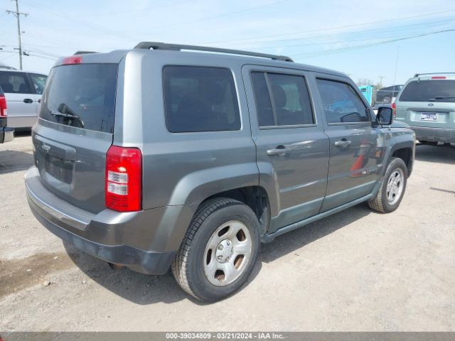 Photo 3 VIN: 1J4NT1GA2BD264313 - JEEP PATRIOT 