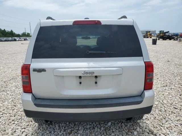 Photo 5 VIN: 1J4NT1GA2BD267003 - JEEP PATRIOT SP 