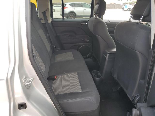 Photo 10 VIN: 1J4NT1GA3BD102626 - JEEP PATRIOT 