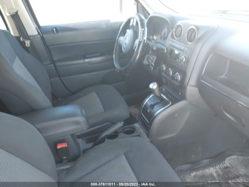 Photo 4 VIN: 1J4NT1GA3BD175494 - JEEP LIBERTY (PATRIOT) 