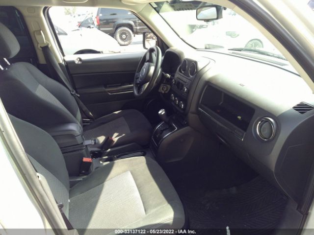 Photo 4 VIN: 1J4NT1GA3BD271190 - JEEP PATRIOT 