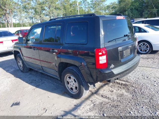 Photo 2 VIN: 1J4NT1GA4BD151074 - JEEP PATRIOT 