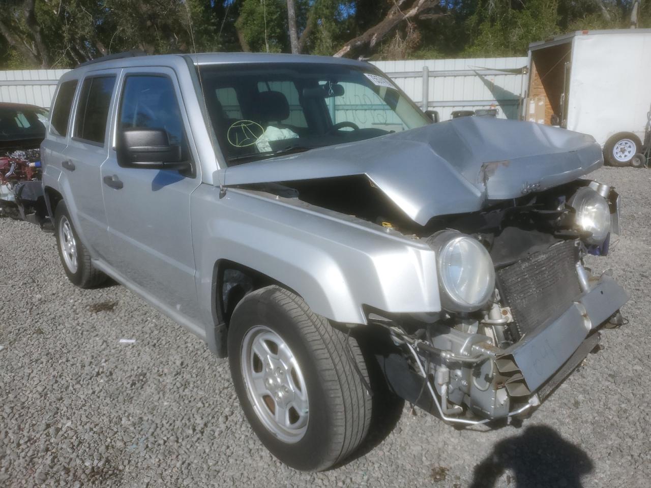 Photo 3 VIN: 1J4NT1GA5AD671217 - JEEP LIBERTY (PATRIOT) 