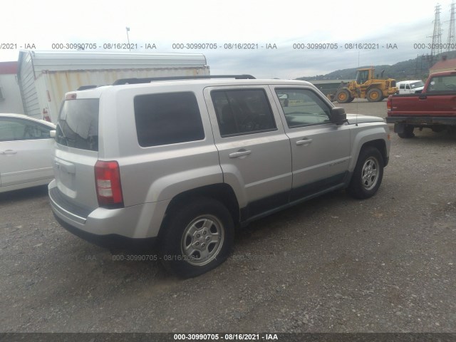 Photo 3 VIN: 1J4NT1GA7BD270608 - JEEP PATRIOT 