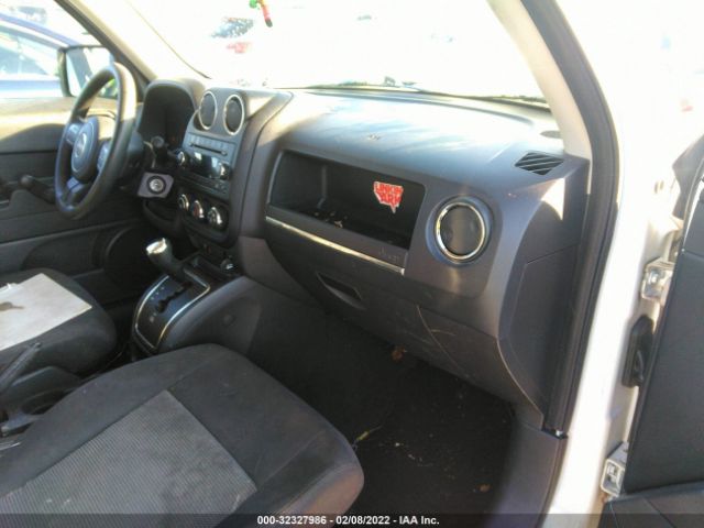 Photo 4 VIN: 1J4NT1GA8BD288762 - JEEP PATRIOT 