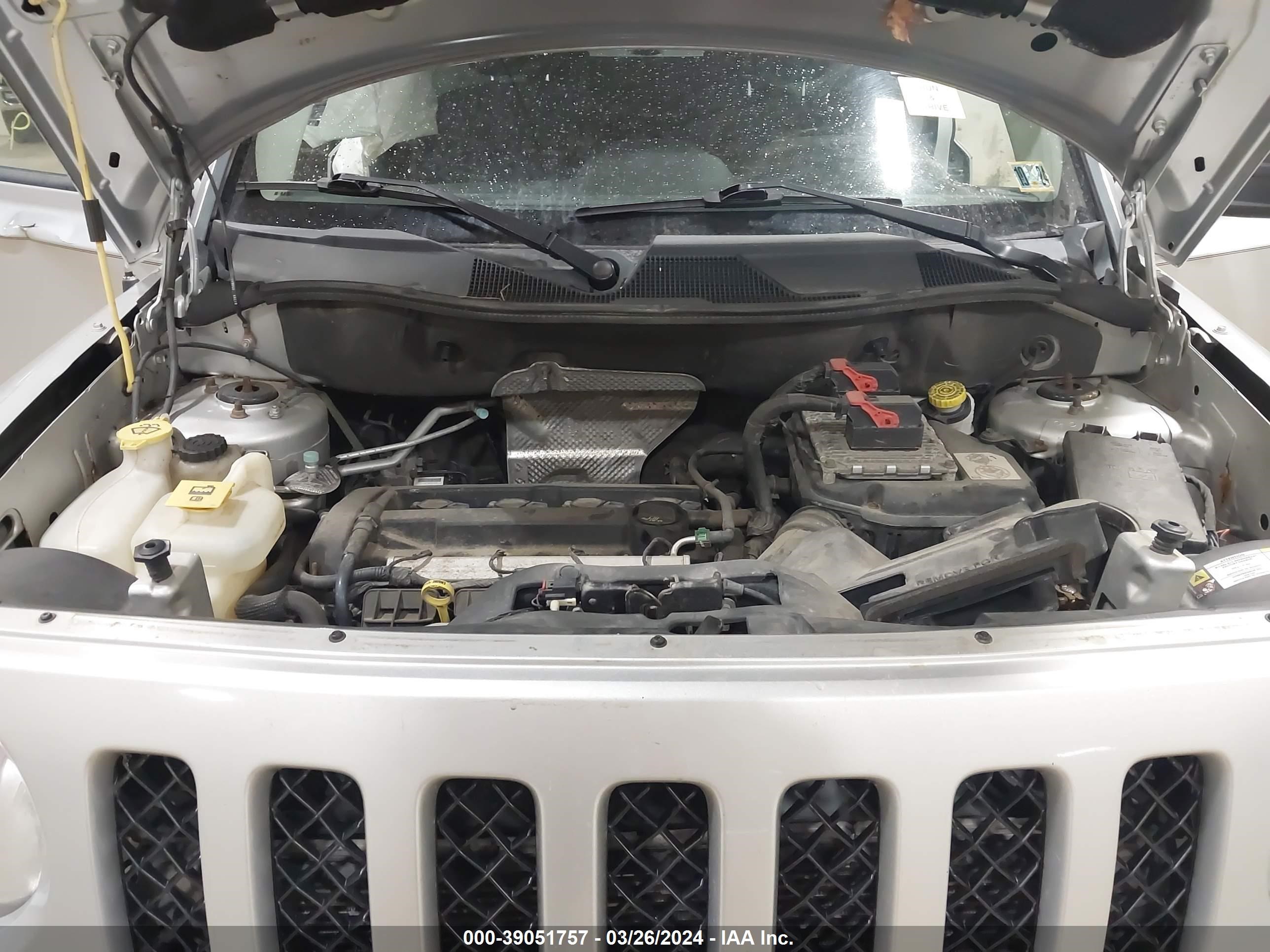 Photo 9 VIN: 1J4NT1GA9BD105322 - JEEP LIBERTY (PATRIOT) 