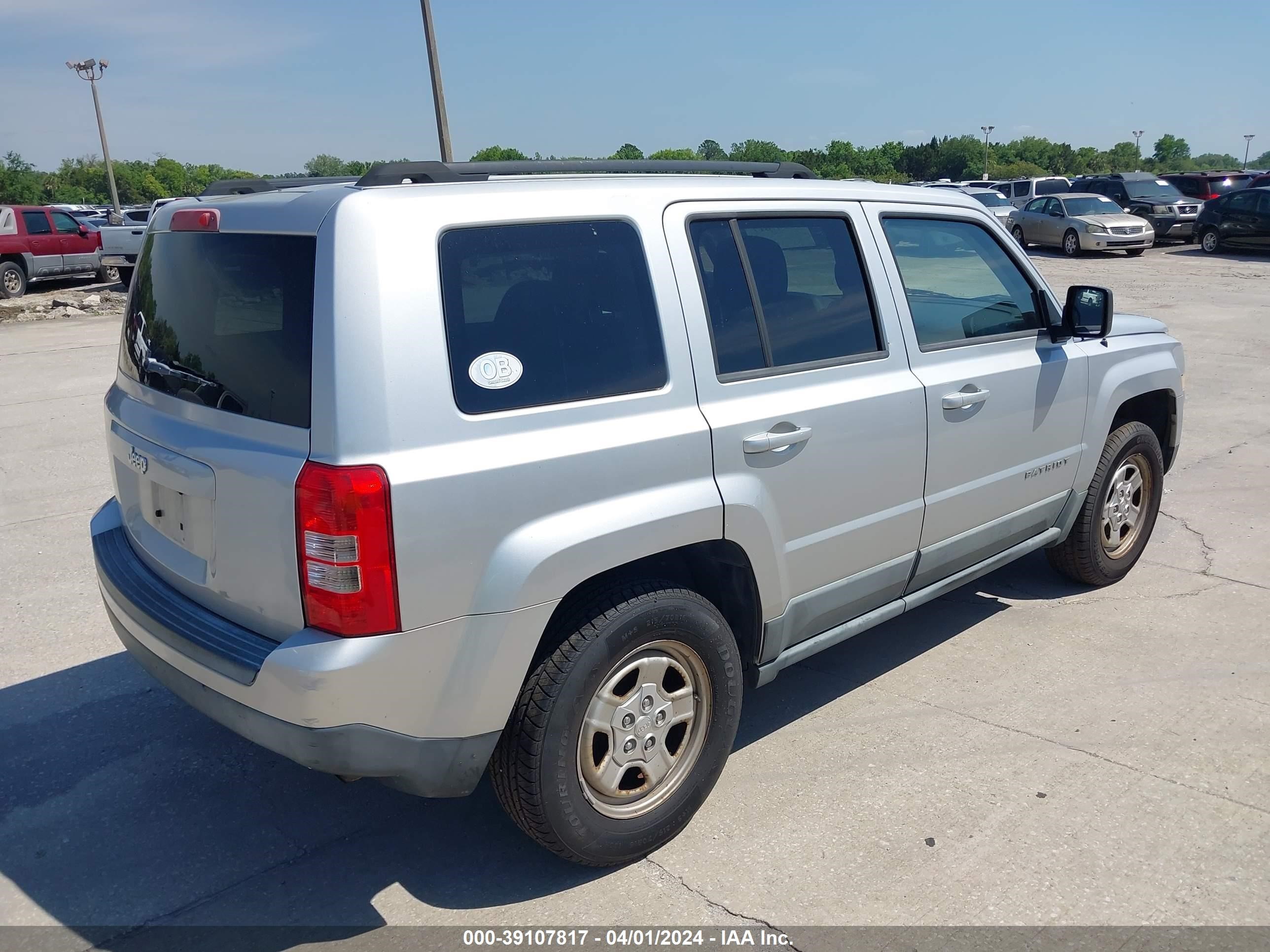 Photo 3 VIN: 1J4NT1GA9BD159770 - JEEP LIBERTY (PATRIOT) 