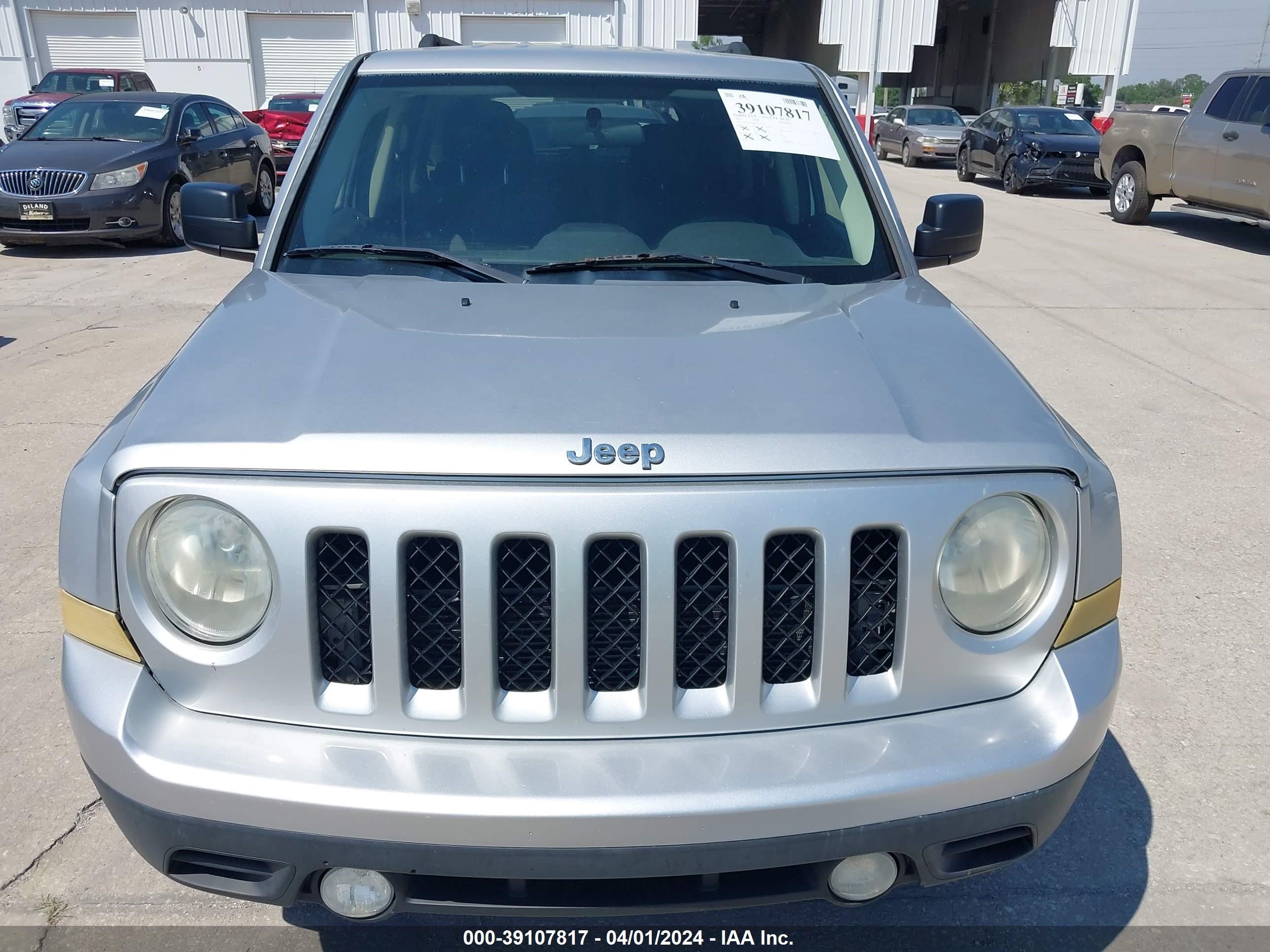 Photo 5 VIN: 1J4NT1GA9BD159770 - JEEP LIBERTY (PATRIOT) 