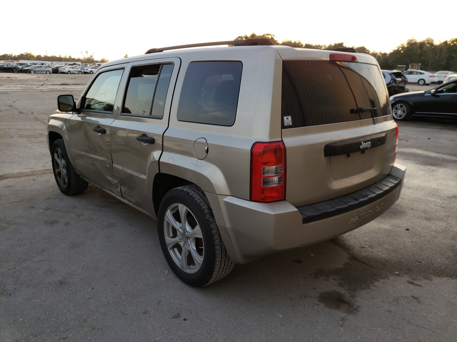 Photo 2 VIN: 1J4NT1GAXAD652663 - JEEP PATRIOT SP 