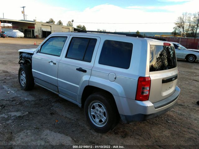 Photo 2 VIN: 1J4NT1GAXBD128155 - JEEP PATRIOT 