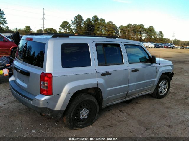 Photo 3 VIN: 1J4NT1GAXBD128155 - JEEP PATRIOT 