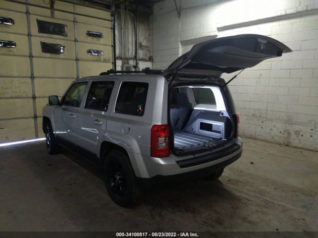 Photo 2 VIN: 1J4NT1GAXBD132142 - JEEP PATRIOT 