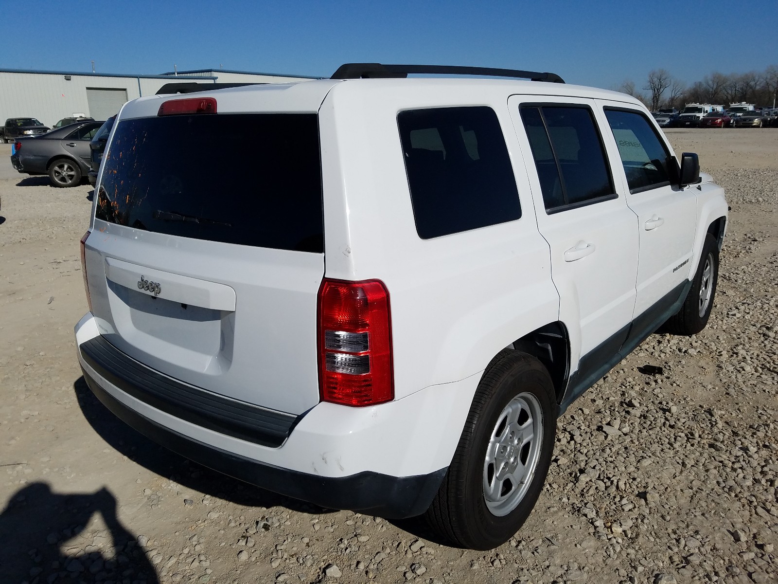 Photo 3 VIN: 1J4NT1GAXBD228188 - JEEP PATRIOT SP 