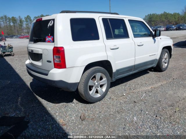 Photo 3 VIN: 1J4NT1GAXBD287600 - JEEP PATRIOT 