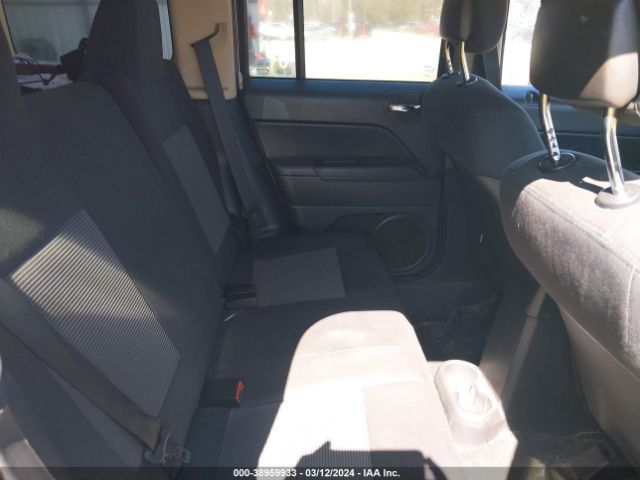 Photo 7 VIN: 1J4NT1GAXBD287600 - JEEP PATRIOT 