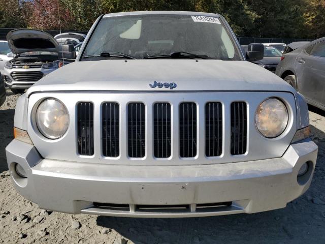 Photo 4 VIN: 1J4NT1GB0AD625741 - JEEP PATRIOT SP 