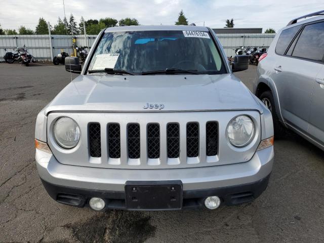 Photo 4 VIN: 1J4NT1GB0BD102981 - JEEP PATRIOT SP 