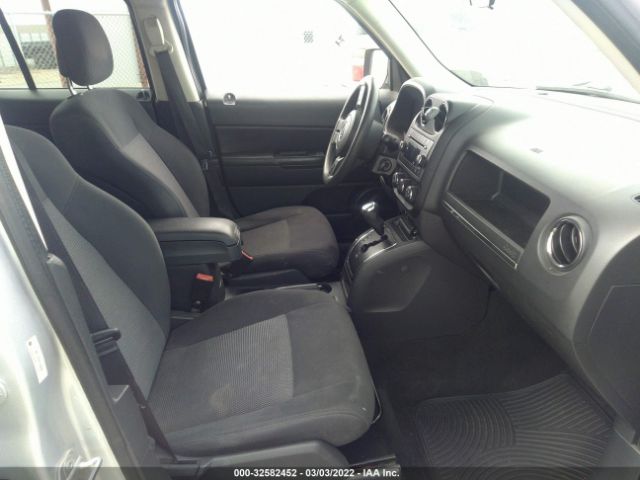 Photo 4 VIN: 1J4NT1GB2BD140289 - JEEP PATRIOT 