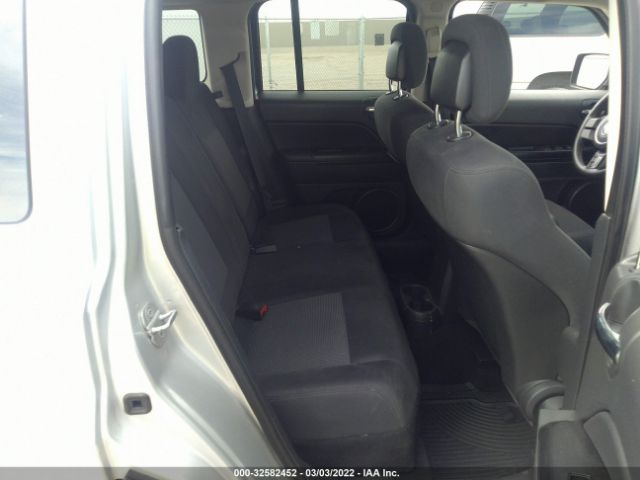 Photo 7 VIN: 1J4NT1GB2BD140289 - JEEP PATRIOT 