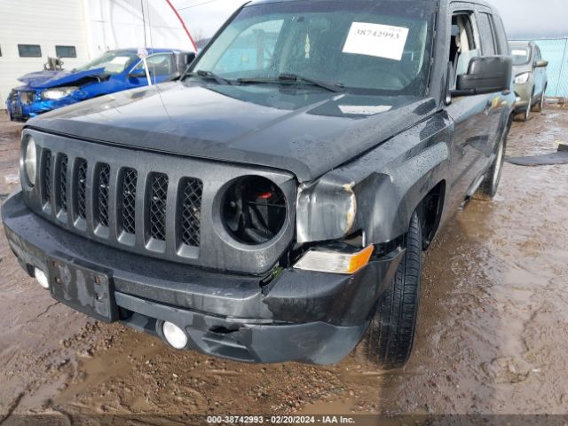 Photo 5 VIN: 1J4NT1GB4BD118696 - JEEP PATRIOT 