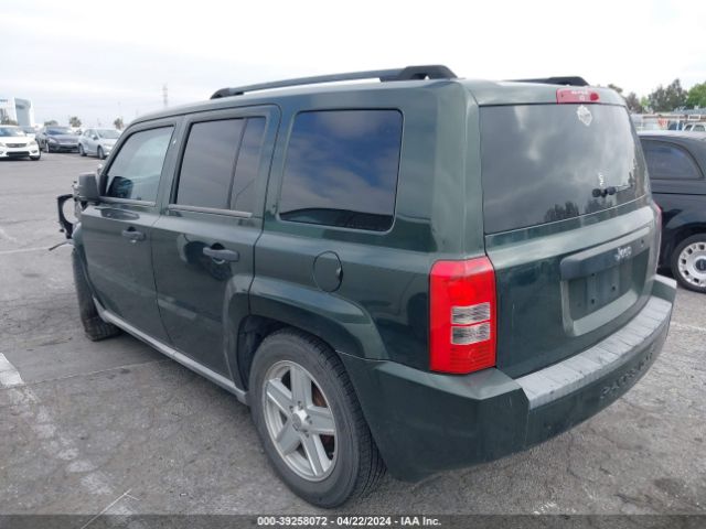 Photo 2 VIN: 1J4NT1GB5AD676667 - JEEP PATRIOT 