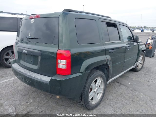 Photo 3 VIN: 1J4NT1GB5AD676667 - JEEP PATRIOT 