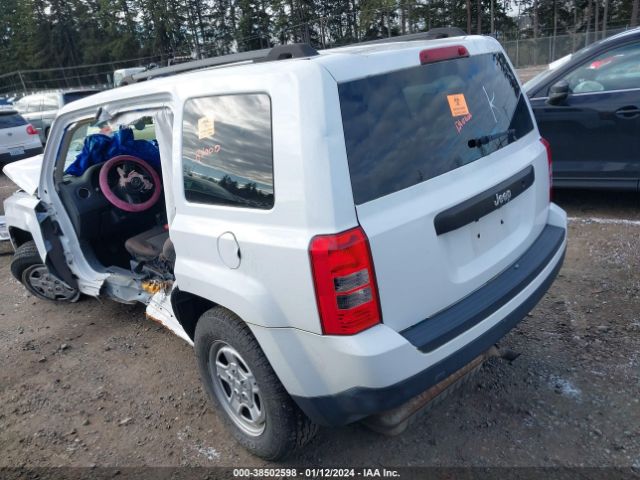 Photo 2 VIN: 1J4NT1GB5BD105844 - JEEP PATRIOT 