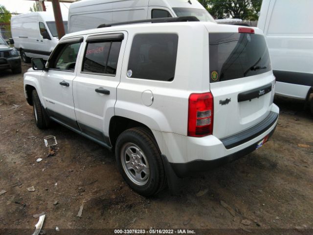 Photo 2 VIN: 1J4NT1GB5BD224395 - JEEP PATRIOT 