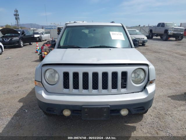 Photo 5 VIN: 1J4NT1GB5BD228348 - JEEP PATRIOT 