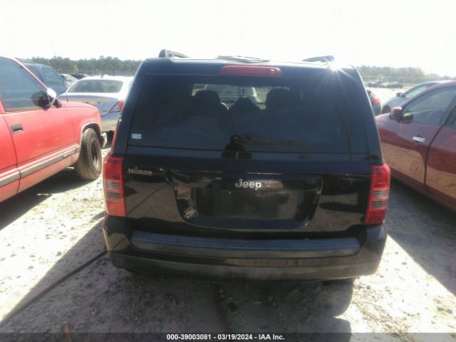 Photo 5 VIN: 1J4NT1GB6BD146323 - JEEP PATRIOT 