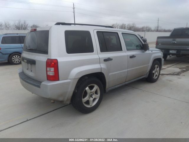 Photo 3 VIN: 1J4NT1GB7AD656159 - JEEP PATRIOT 