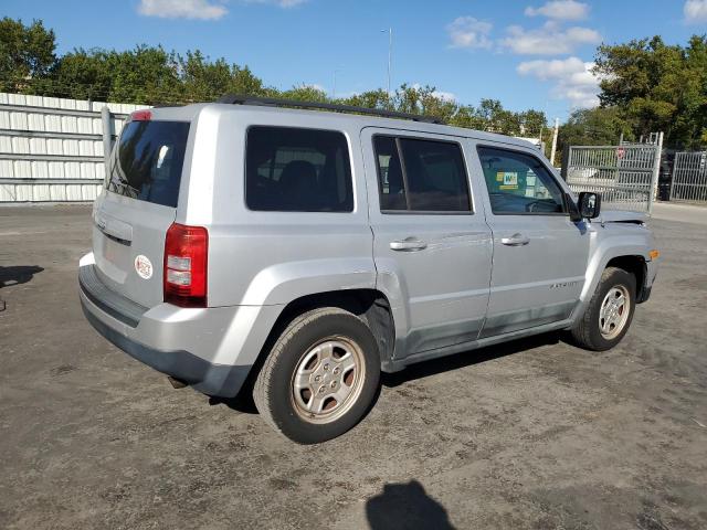 Photo 2 VIN: 1J4NT1GB7BD165379 - JEEP PATRIOT SP 