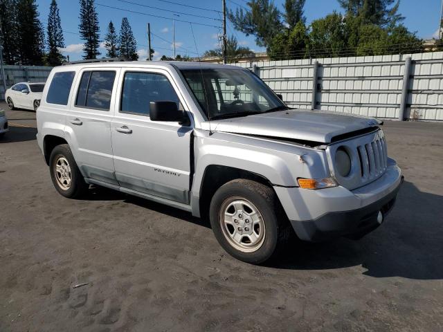 Photo 3 VIN: 1J4NT1GB7BD165379 - JEEP PATRIOT SP 