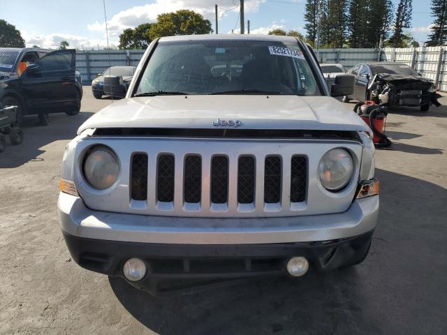 Photo 4 VIN: 1J4NT1GB7BD165379 - JEEP PATRIOT SP 