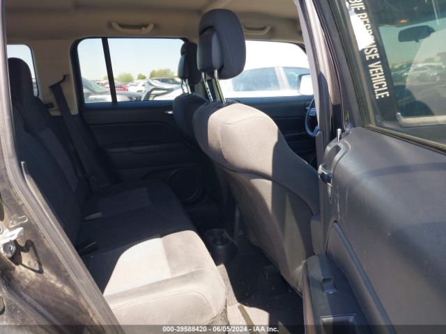 Photo 7 VIN: 1J4NT1GB8BD117101 - JEEP PATRIOT 